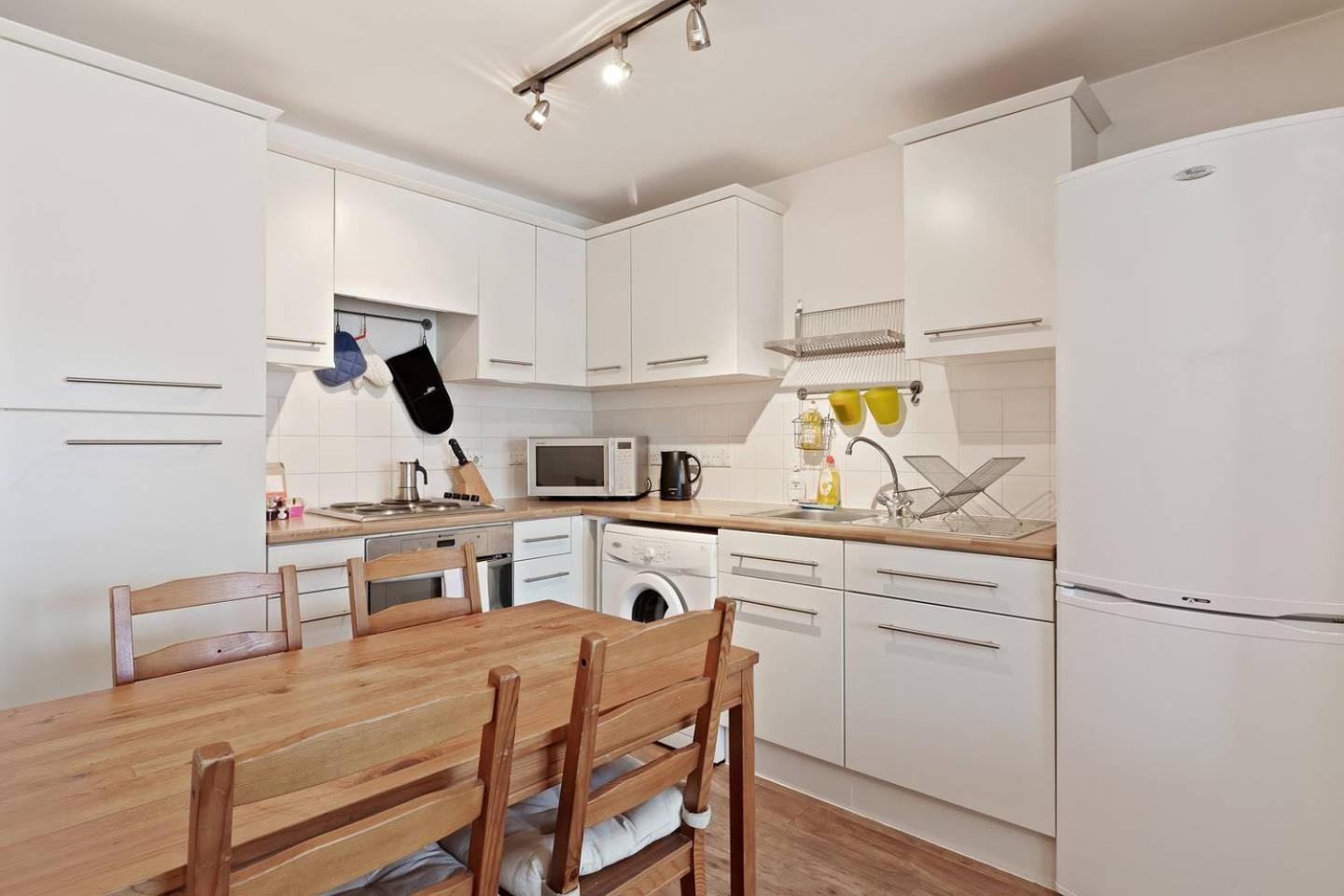 Modern 2 Bedroom Apartment In Homerton Londra Esterno foto