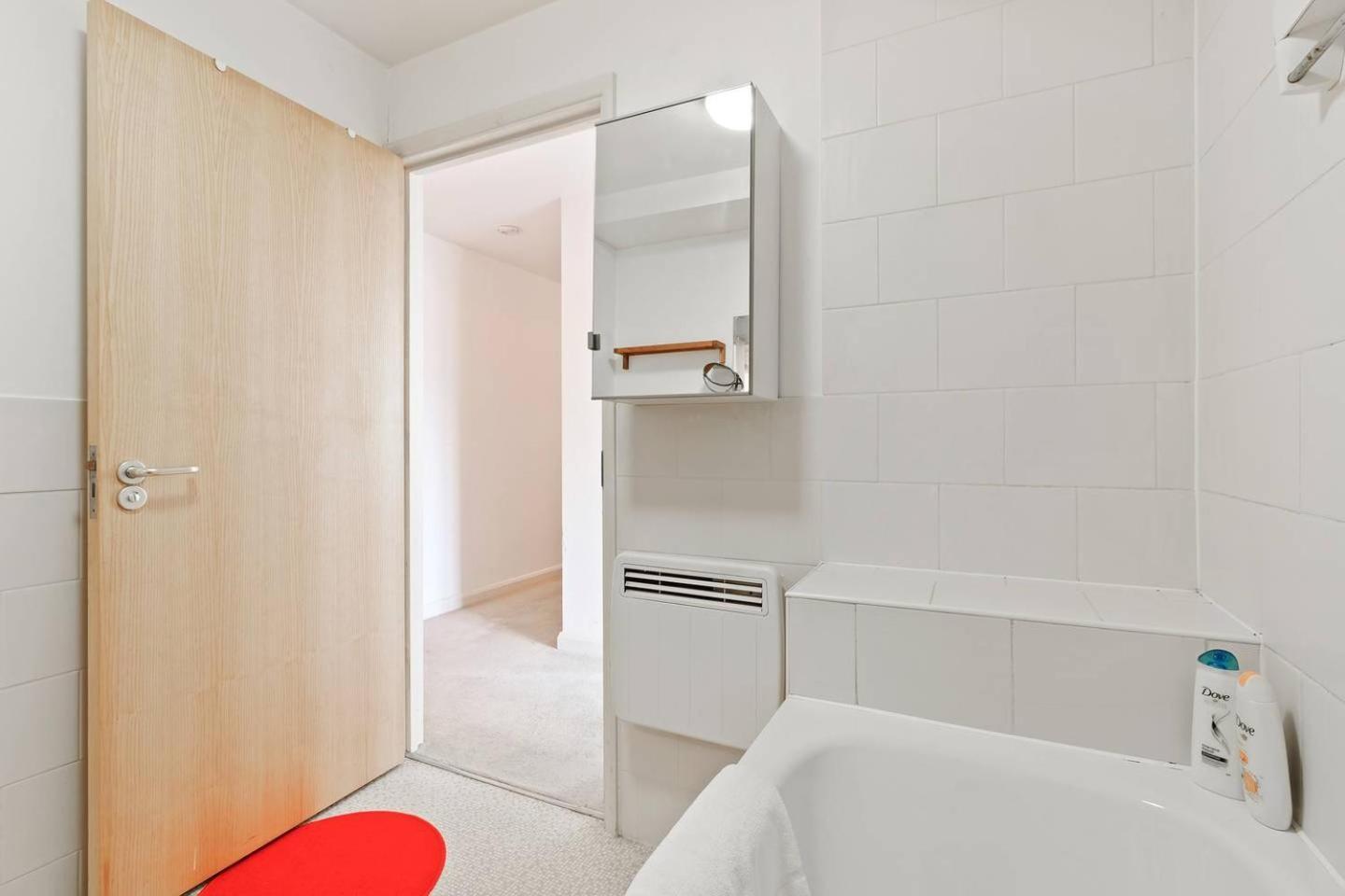 Modern 2 Bedroom Apartment In Homerton Londra Esterno foto